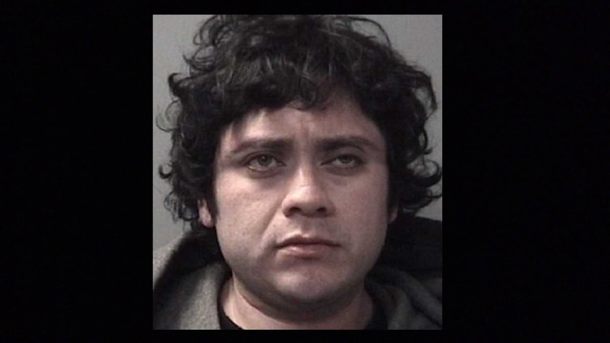 Benjamín Reyes caminó hacia una estación de policía en Pasadena, Texas, y le dijo al agente de guardia que quería confesar un asesinato.