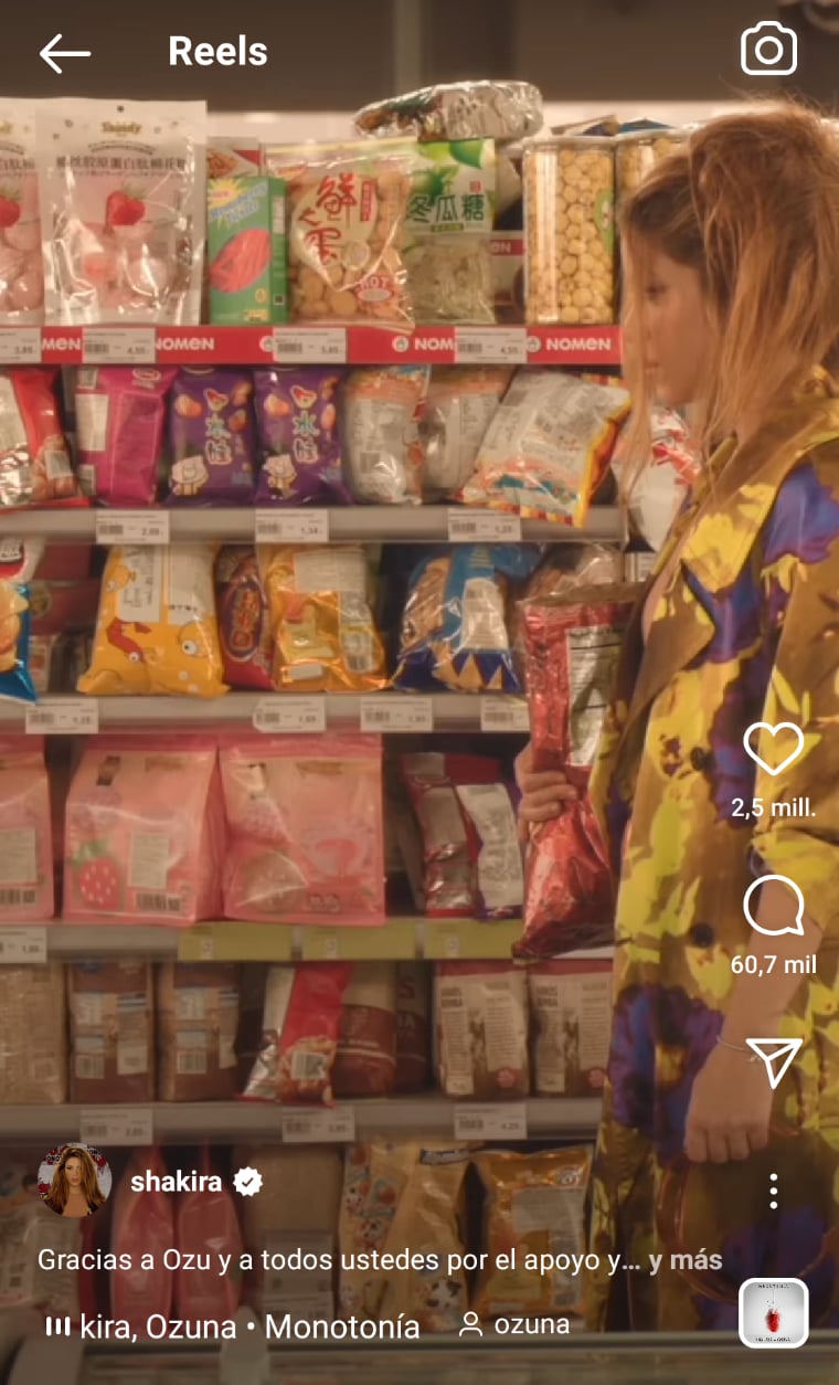 Shakira sends a message Pique
