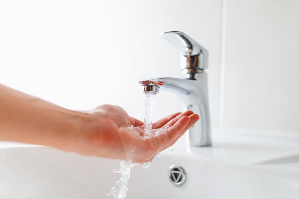 Llave de agua, Baño, Mano, Jabón, MundoNow