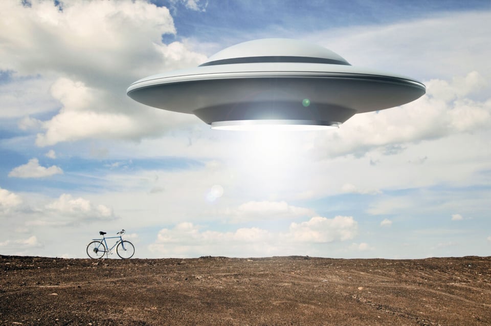 UFO, Field, Sky, clouds, MundoNow