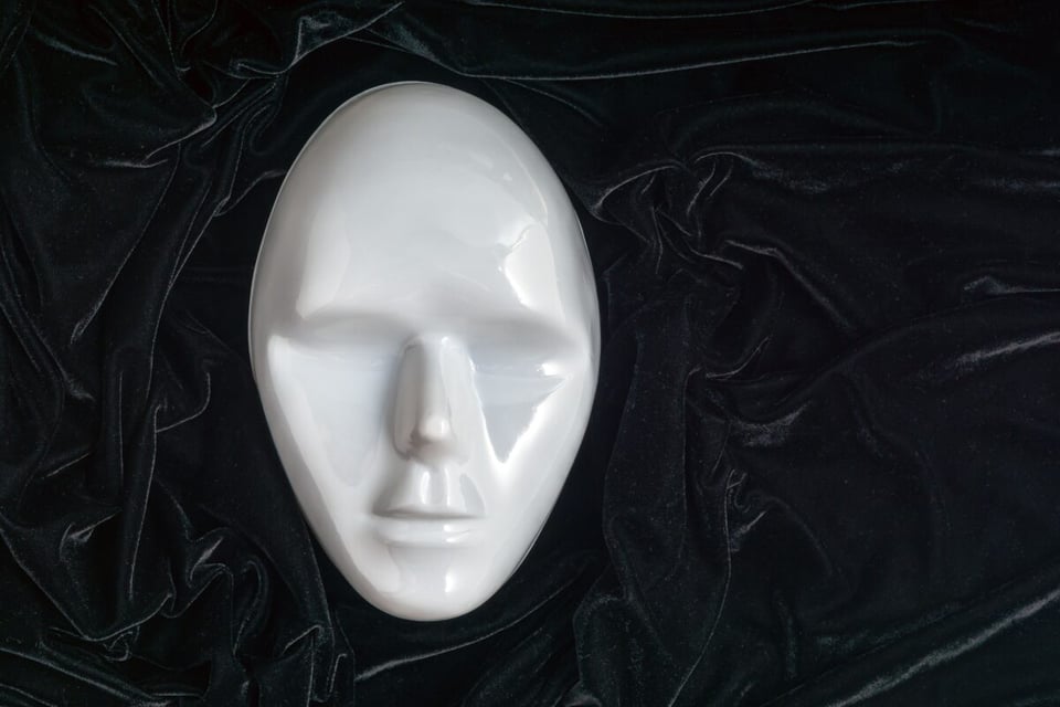 Mask, White, Lie, MundoNow, Podcast