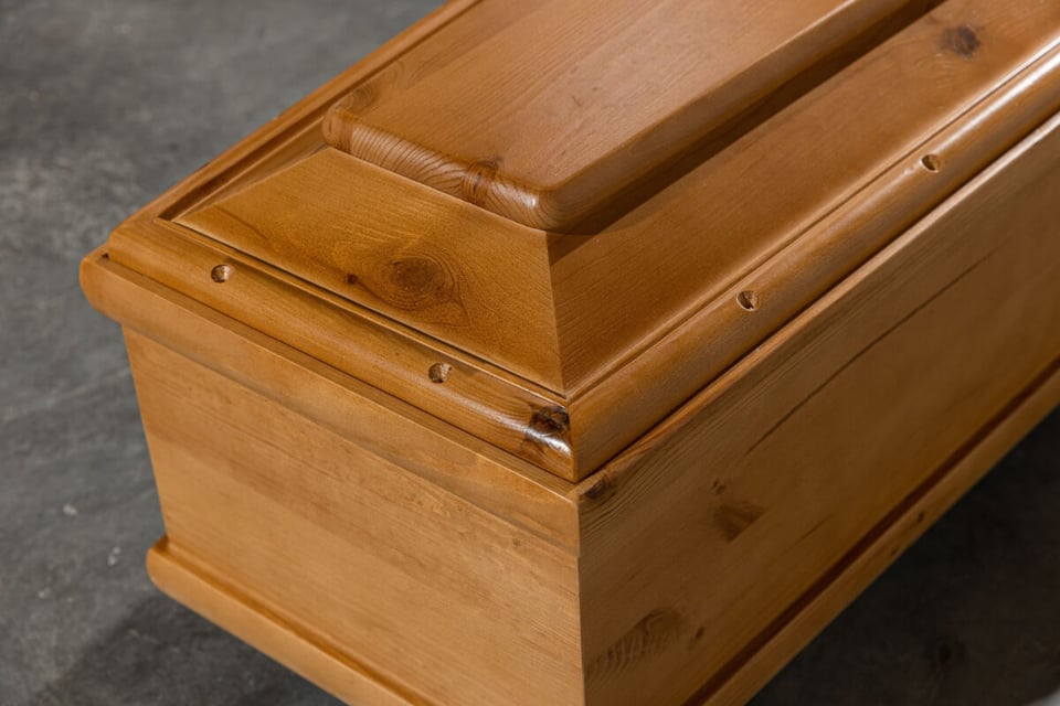 A coffin as an example of the death of Timothy Schuster