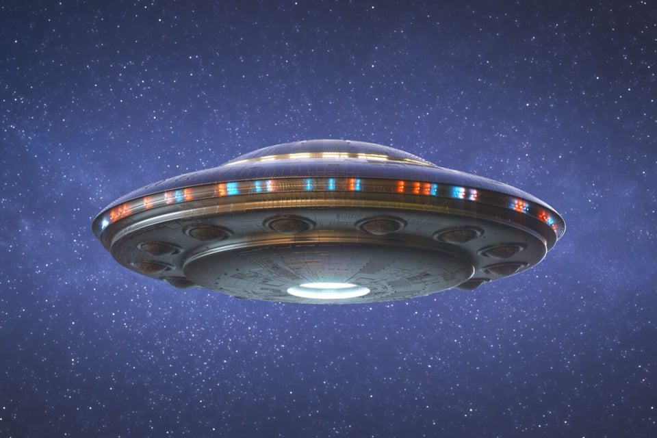 Nave espacial, OVNI, Aliens, MundoNow, Podcast