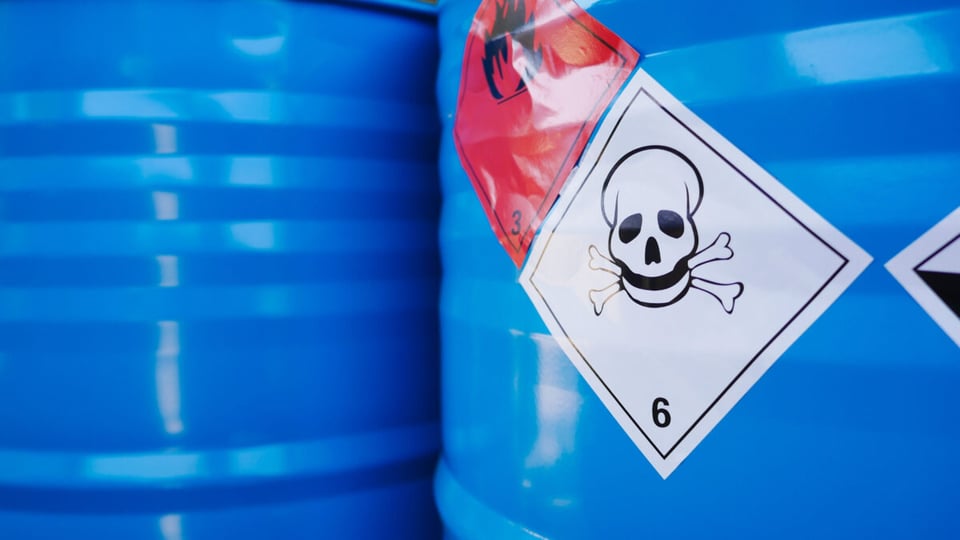 Barrel with acid that could be like the one use by Larissa Foreman