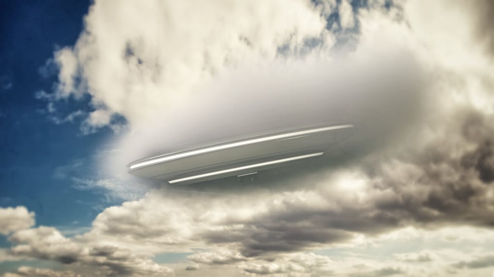 OVNI, Nubes, Cielo, Misterio, MundoNow