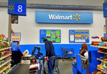 Walmart anuncia horarios sensoriales: ¿Una nueva herramienta para estudiantes?