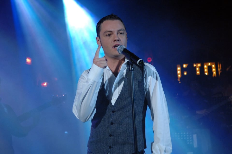 Tiziano Ferro, Italian singer, Black Afternoons, Unfortunate comment, Mexican women