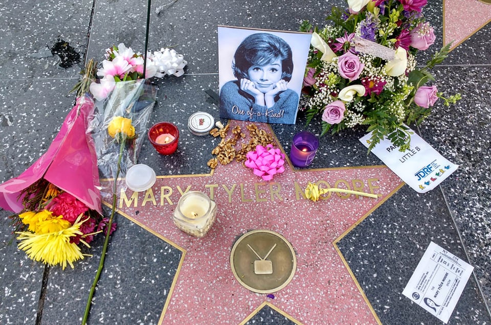 Mary Tyler Moore, actress, Hollywood star, MundoNOW