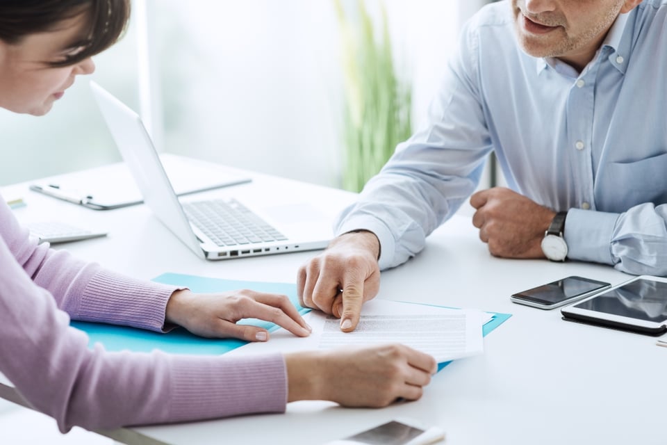 insurance, reports, revising, document, MundoNOW