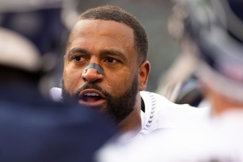 Former NFL player Duane Brown arrested for attempting to bring a gun onto a plane