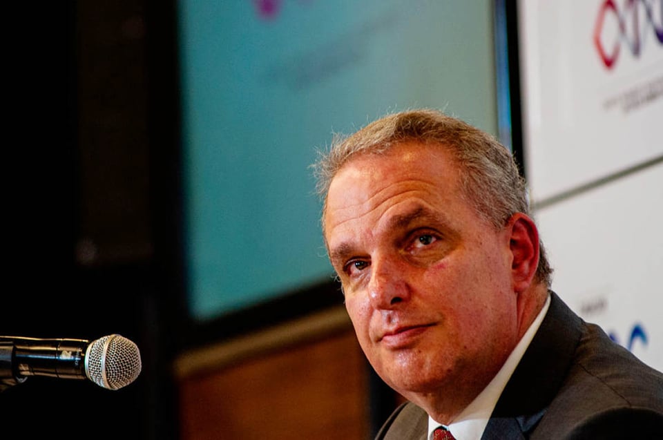 Luis Carlos Sarmiento, Colombian, civil engineer, Billionaire