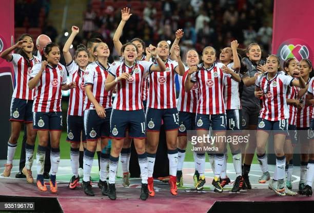 Alfredo Moya/Jam Media/Getty Images GUADALAJARA, MEXICO - NOVEMBER 24: Players of Chivas Chivas celebrate after winning the Final match between Chivas and Pachuca as part of the Torneo Apertura 2017 Liga MX Femenil at Chivas Stadium on November 24, 2017 in Guadalajara, Mexico. (Photo by Alfredo Moya/Jam Media/Getty Images
