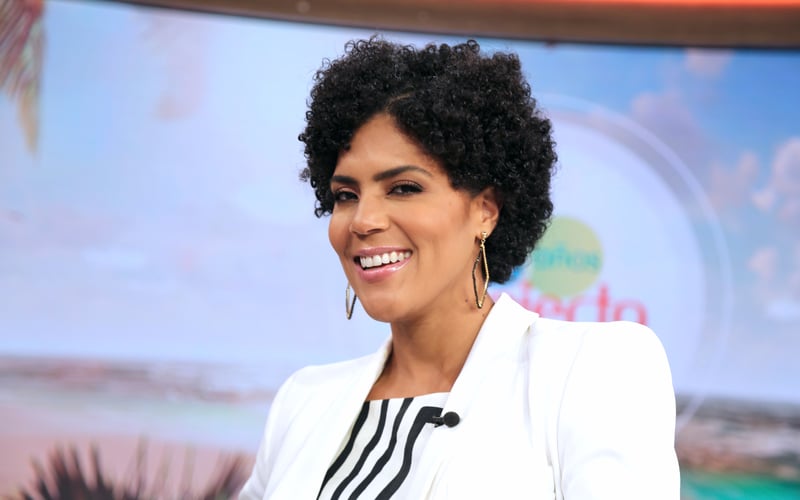 Francisca Lachapel, Afro look, Short hair, Smile, Smiling woman.