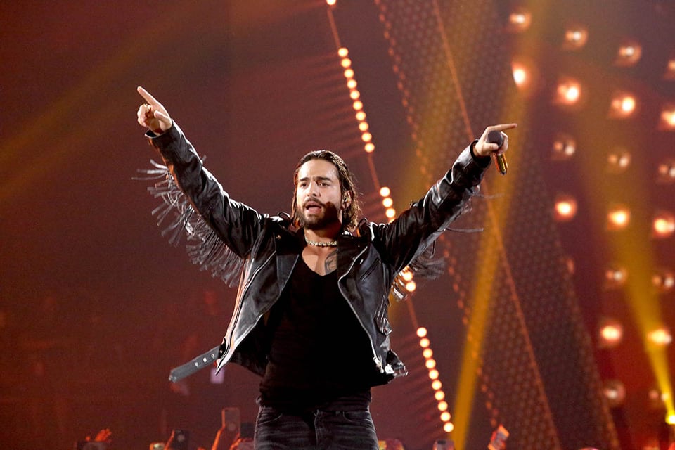 singer, on stage, concert, music, live