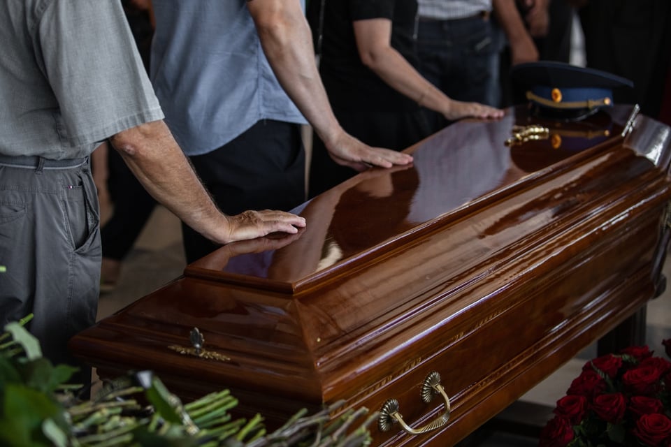 sadness, goodbye, last minute, Hispanics
