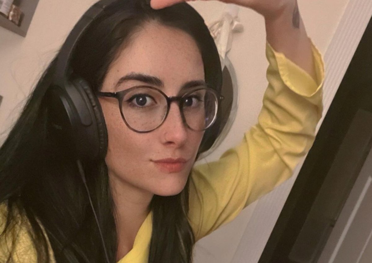Dafnne Wejebe returns to the world of podcasting with ‘Códice Críptico’ on Óyenos Audio