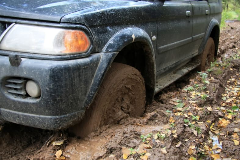 car, mud, chain, stuck