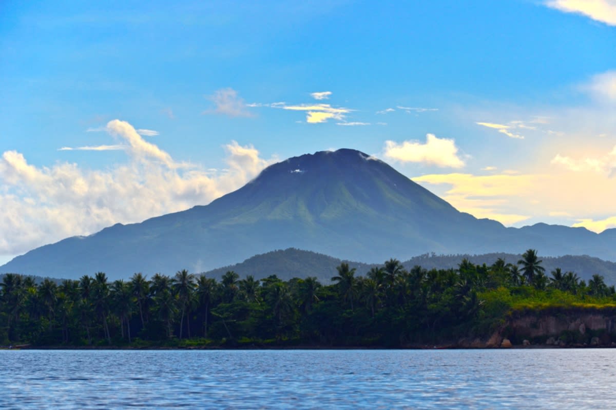 Bulusan volcano erupts frightening residents in the Philippines