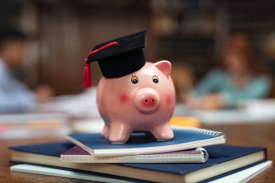 Consejos universitarios para estudiantes de primer año: Administra tus finanzas sabiamente