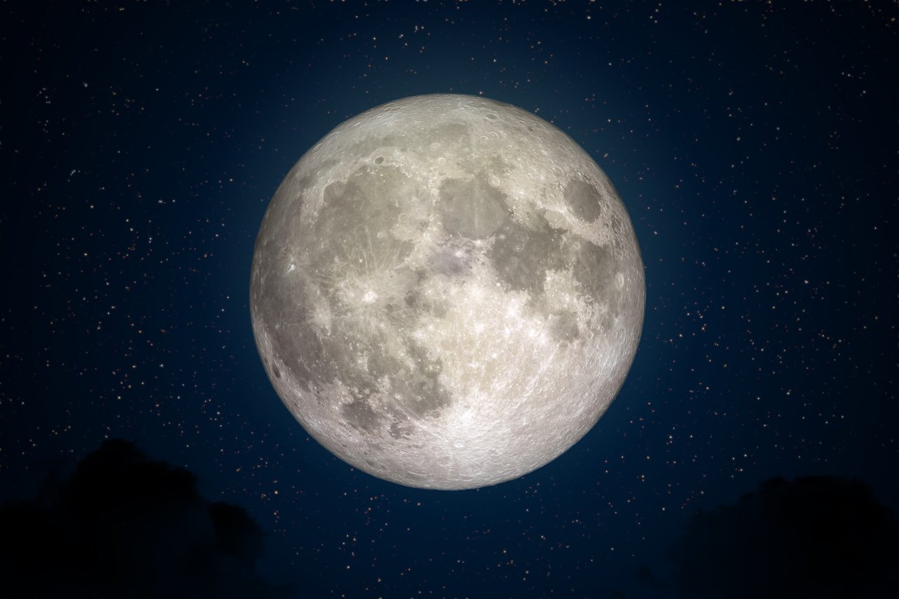 Is it the end of the world? Video of a meteorite crashing into the moon