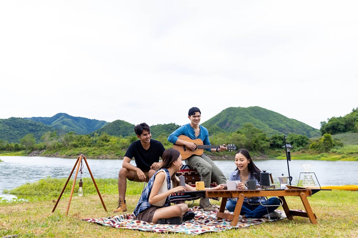 seguridad alimentaria al aire libre, picnic, amigos- outdoor, food, safety, picnic, friends