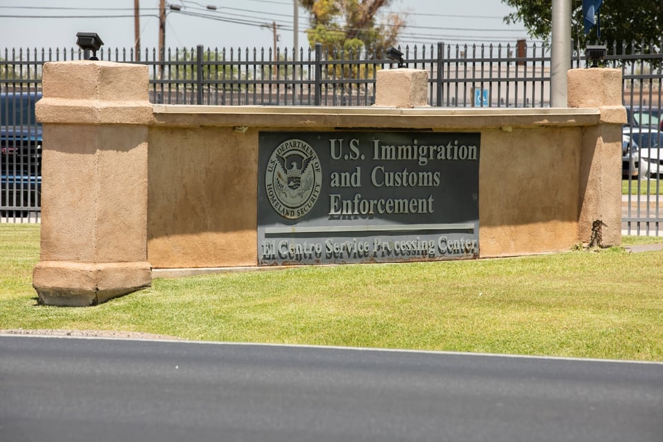 ICE, arrests, migrants, detention centers, MundoNOW, ICE may Expand Detention Center Capacity