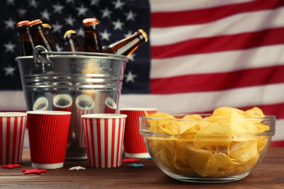 Día del trabajo Día del trabajo, papas fritas, refrescos, fiesta patriota, MundoNOW