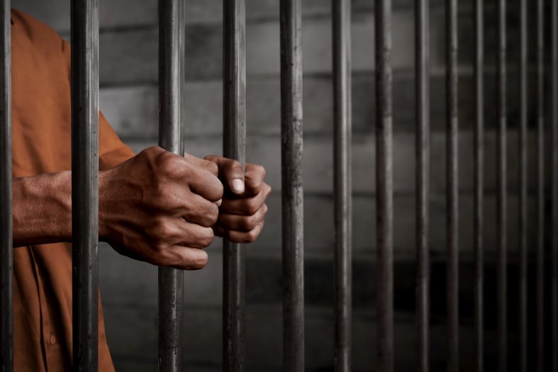 Woman discovers her husband’s cheating in prison during a conjugal visit