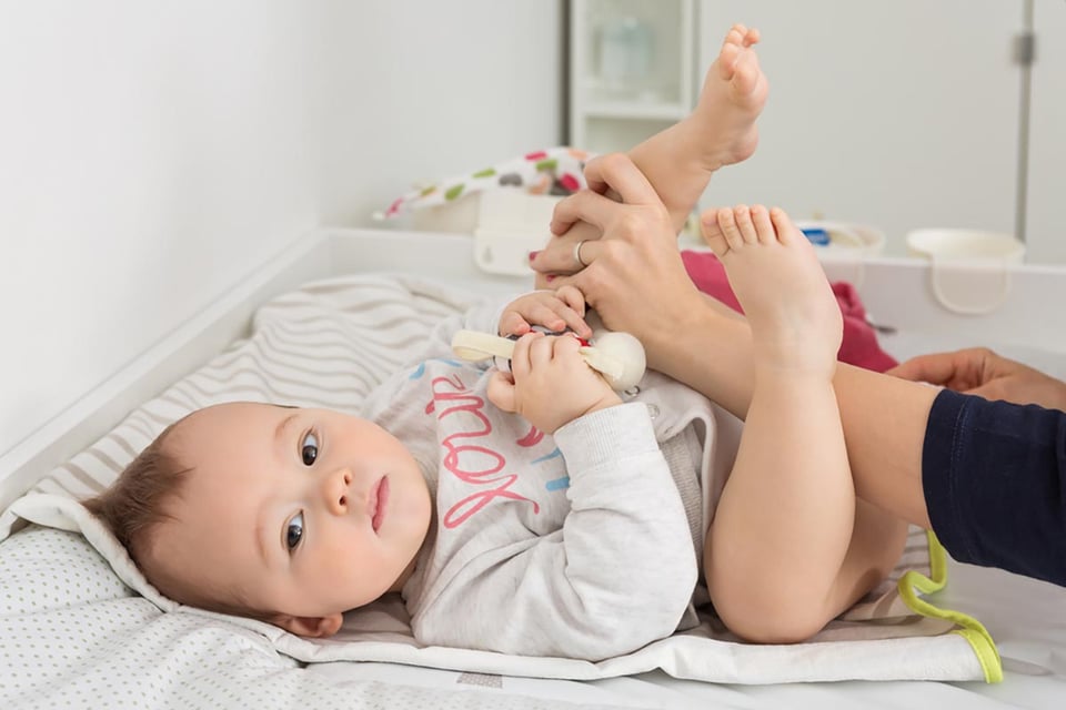 madre, pañal, hija, niño, MundoNOW