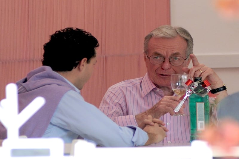 Abraham Zabludovsky interview, users, Internet users, comments, MundoNOW