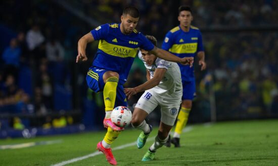 Fútbol argentino suspende partidos tras muerte d