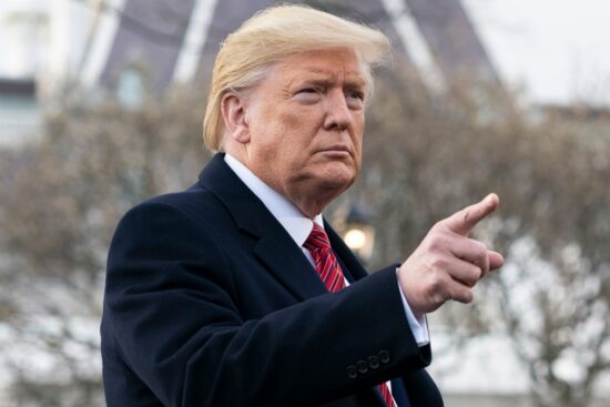 Trump acusa a Harvard de ser una amenaza para la democracia