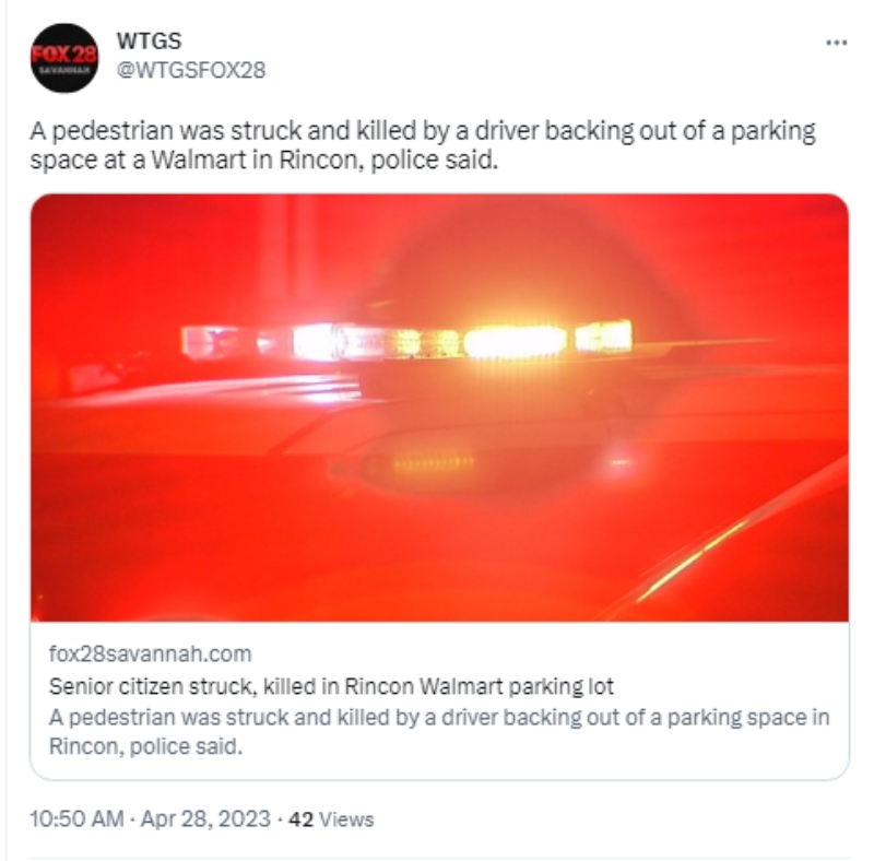 Confirman que muere una mujer en el estacionamiento de Walmart